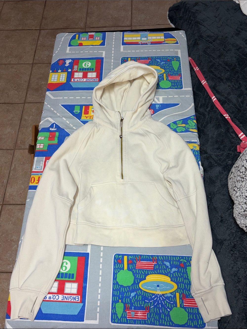 Lululemon cream half zip hoodie